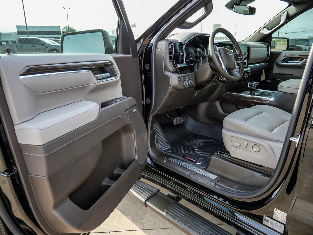 New 2026 Chevrolet Silverado 1500 RST w/ Safety Package AWD/4WD image 80