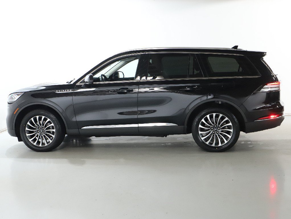 Used 2023 Lincoln Aviator AWD w/ Premium Package image 41