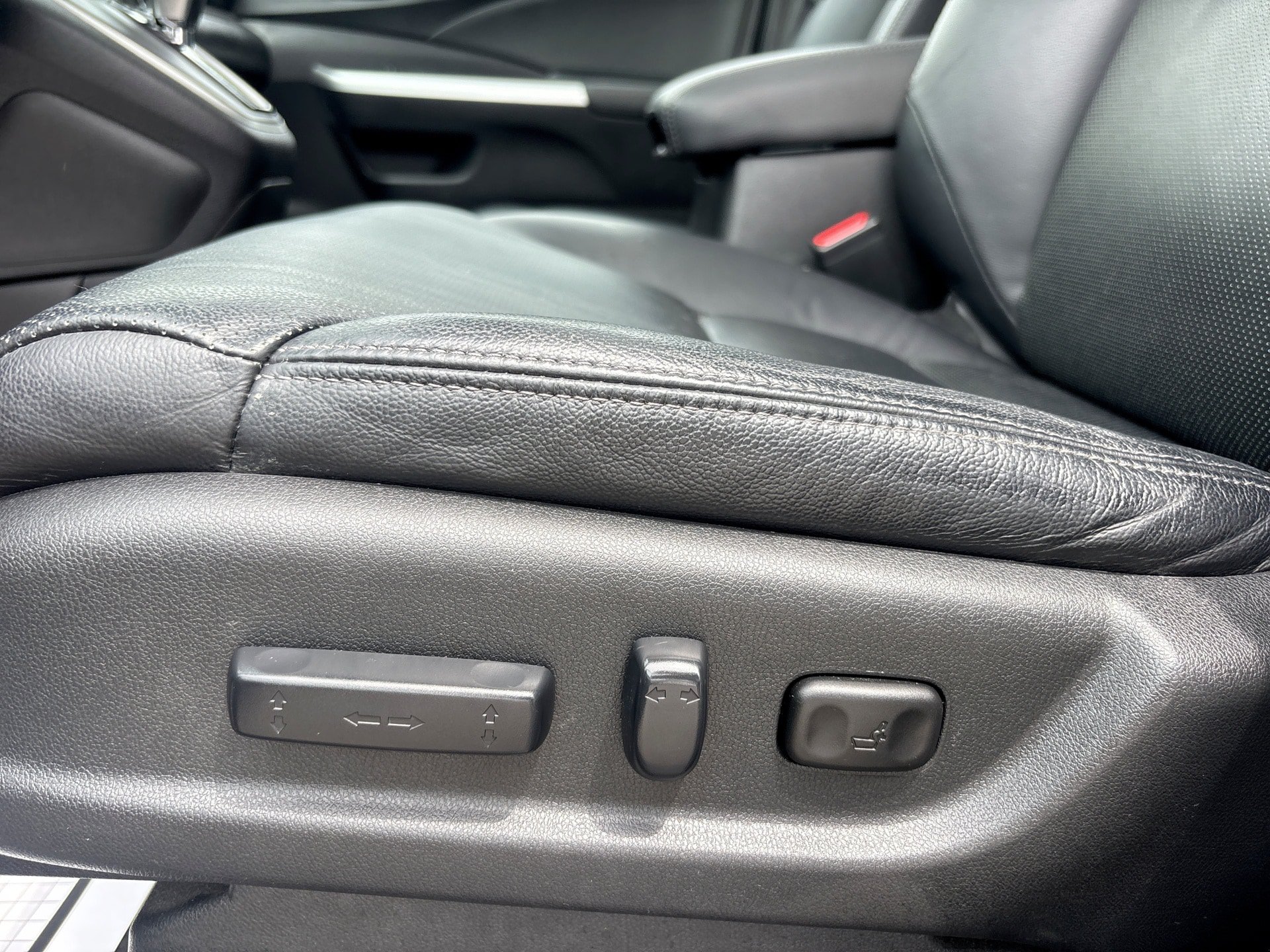 Used 2016 Honda CR-V Touring image 14