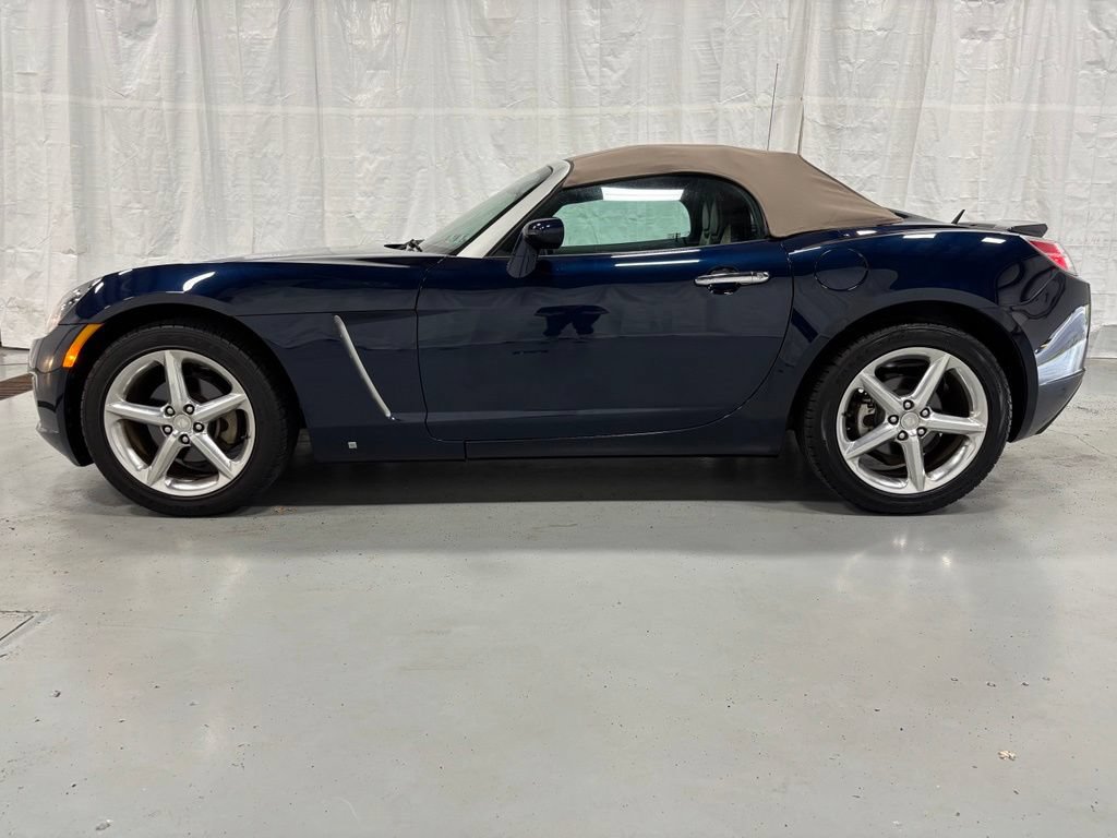 Used 2007 Saturn Sky Red Line RWD image 11