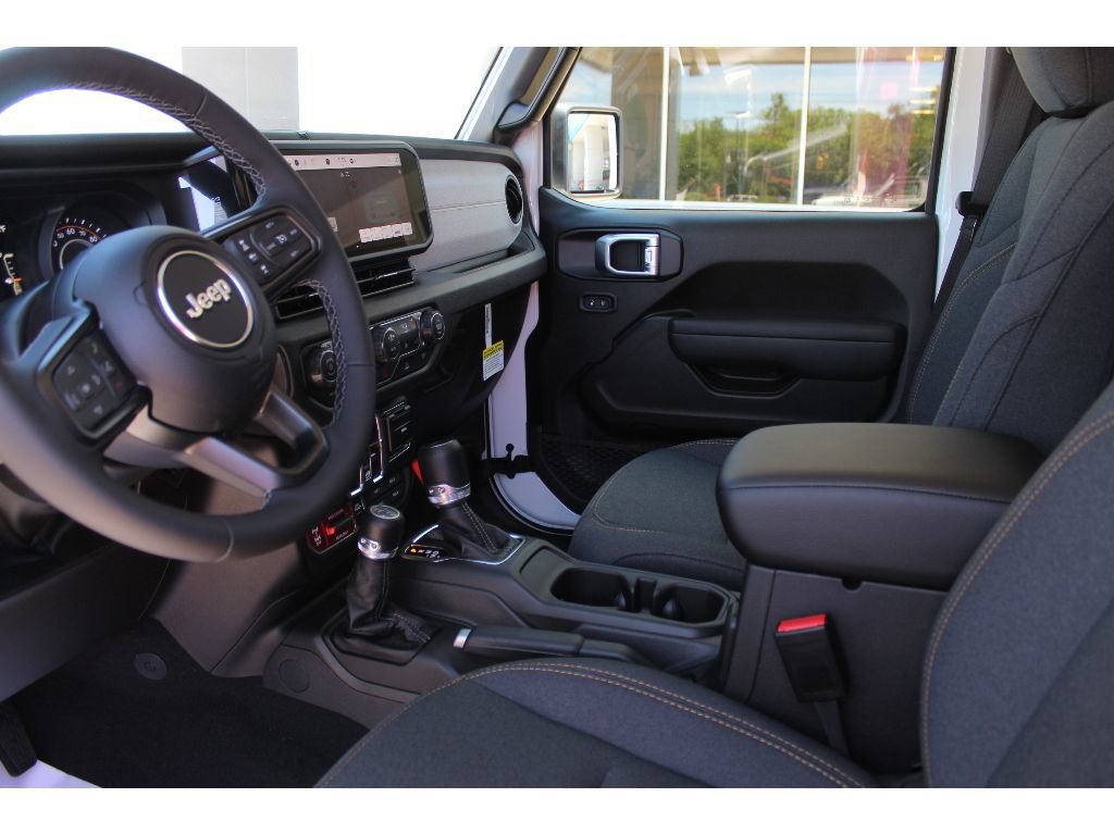 New 2026 Jeep Gladiator Sport AWD/4WD image 8