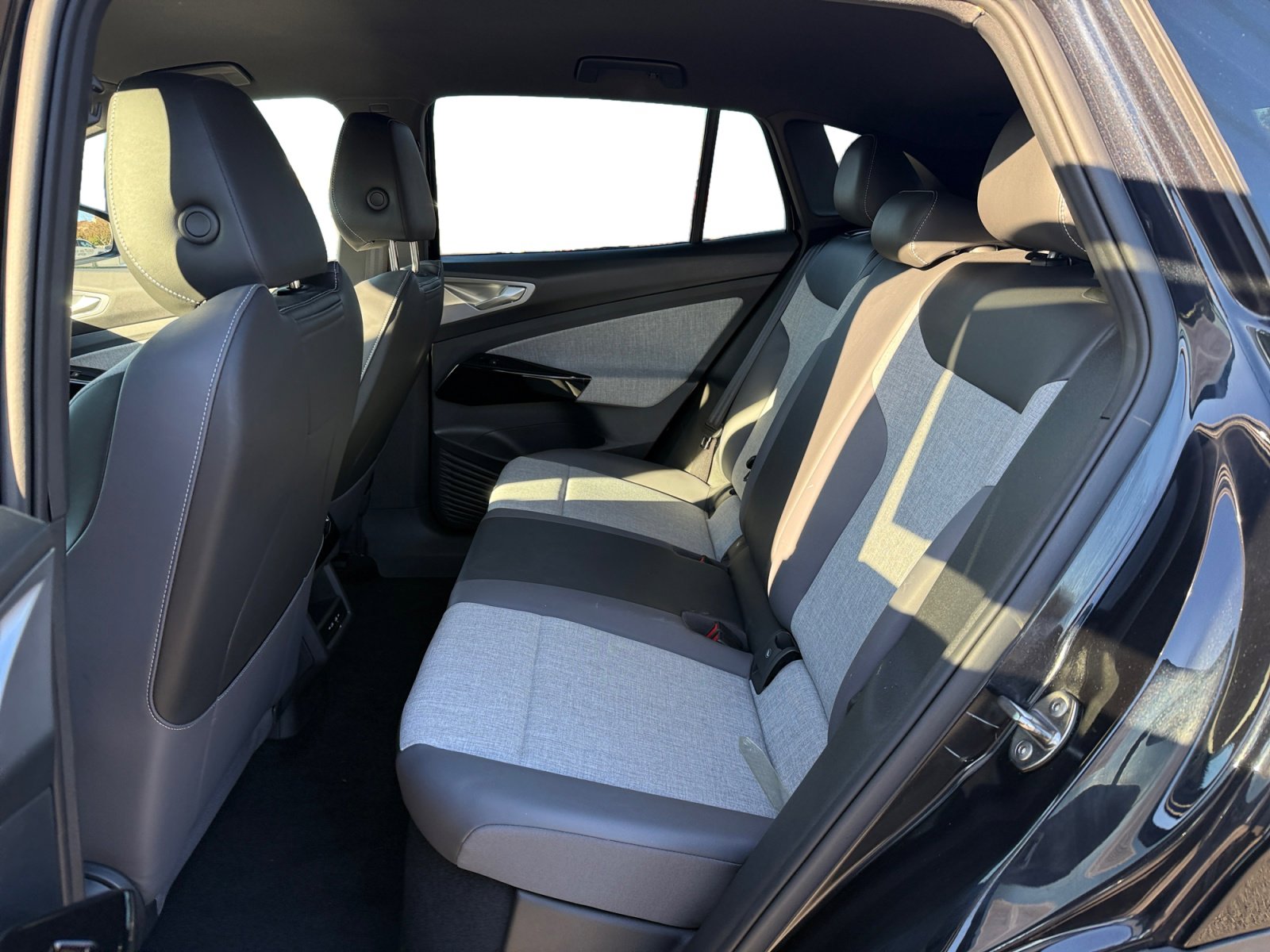 Certified 2023 Volkswagen ID.4 2WD image 16