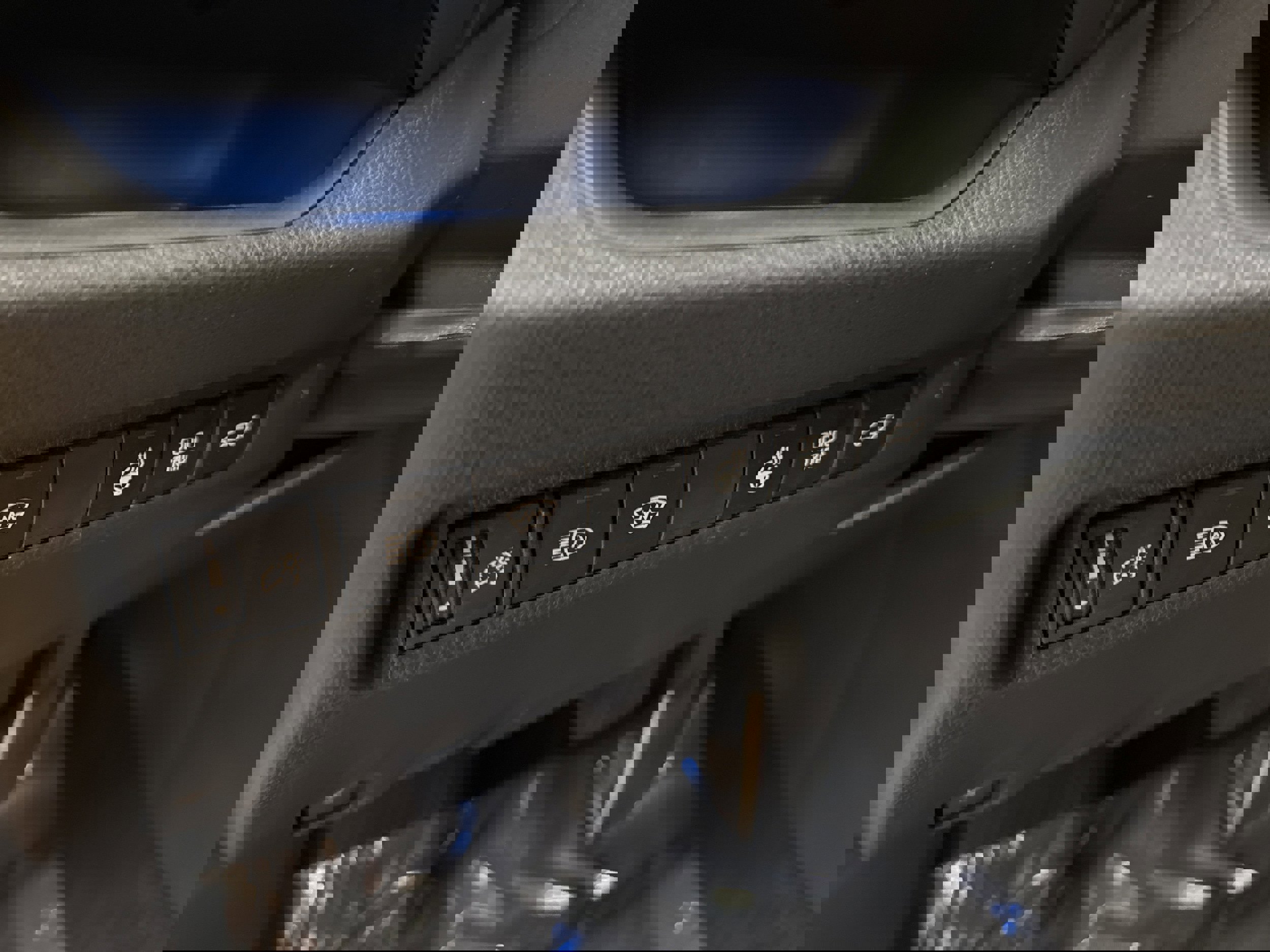 Used 2023 Toyota RAV4 XSE w/ Weather Package image 31