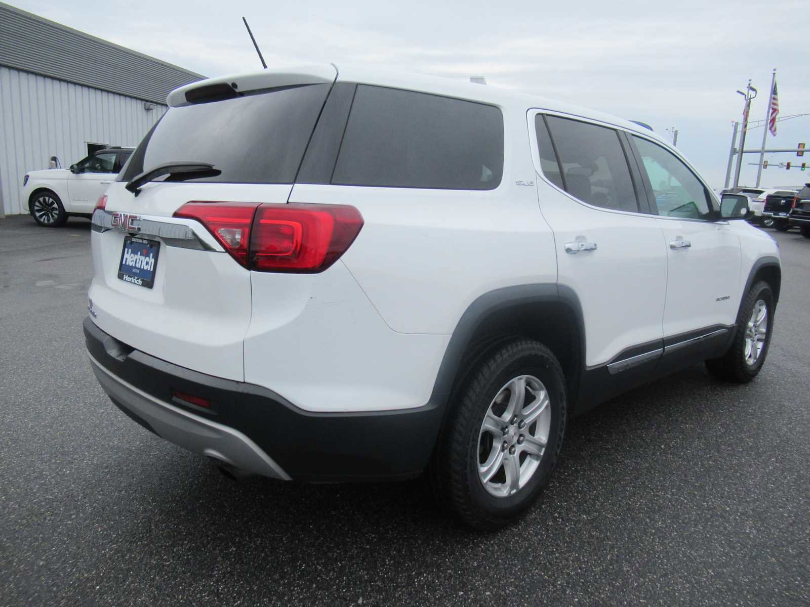 Used 2018 GMC Acadia SLE FWD image 5