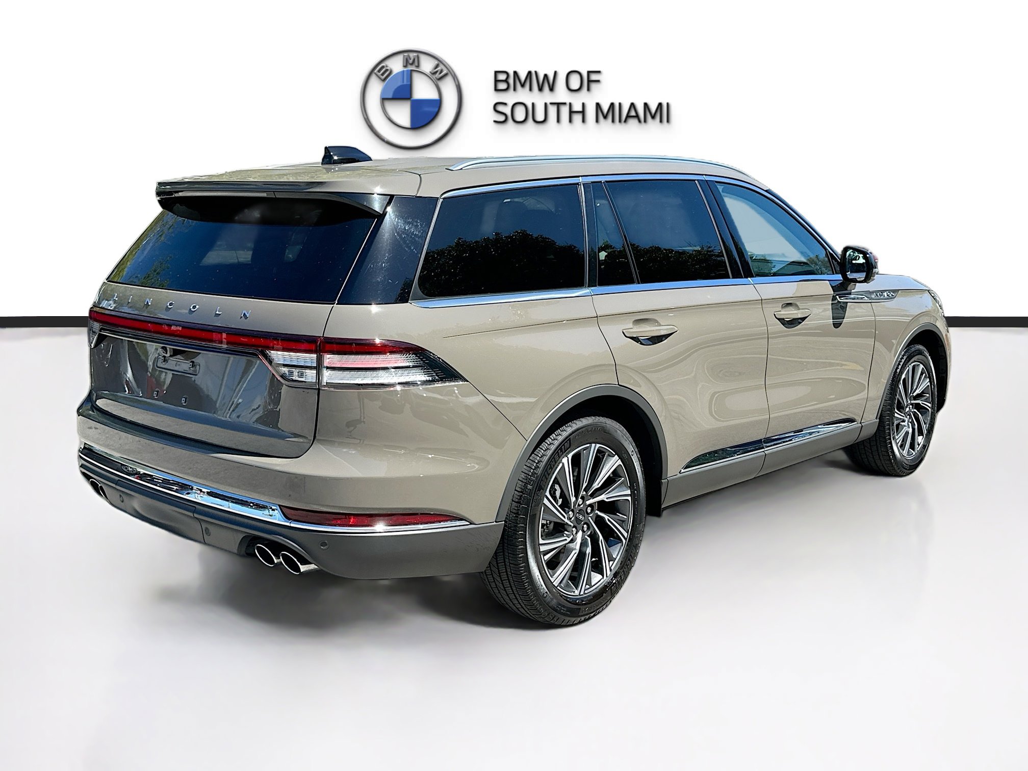 Used 2025 Lincoln Aviator 2WD image 7