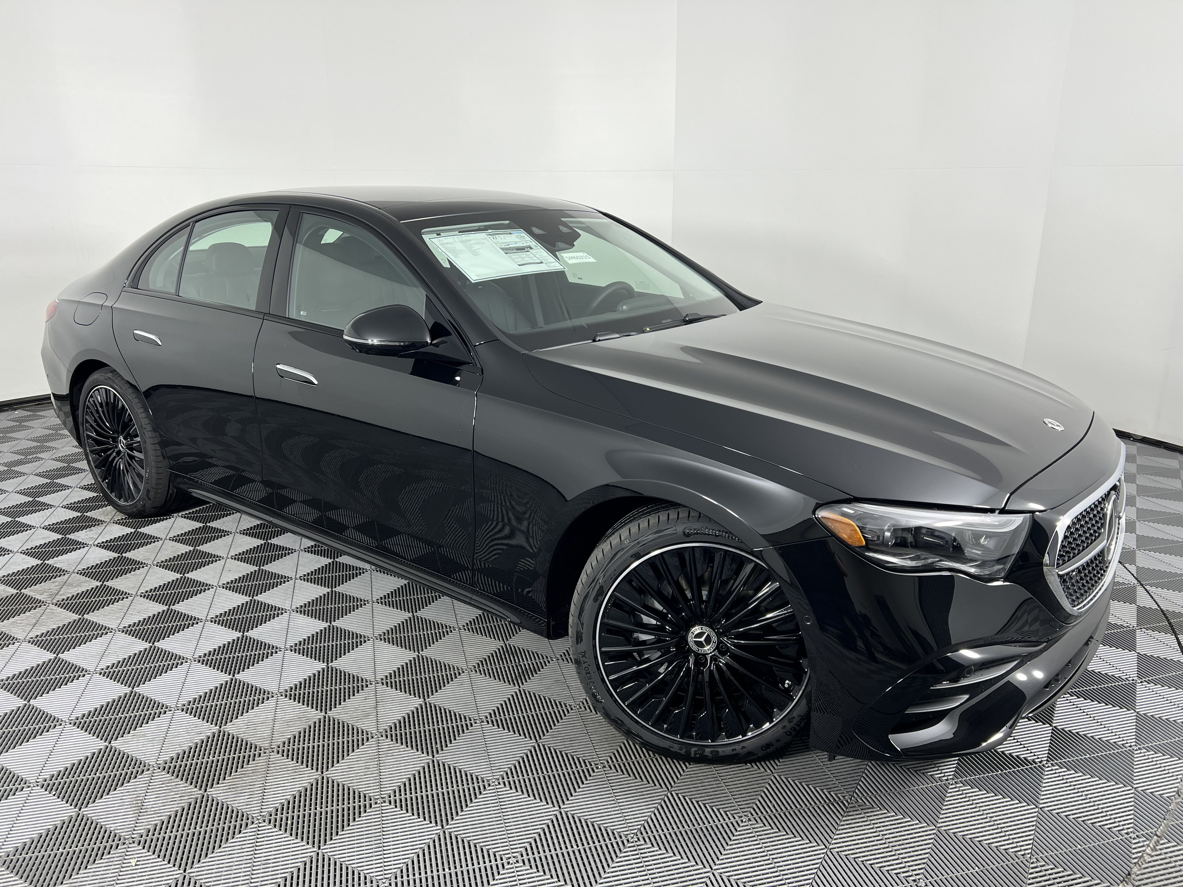 New 2026 Mercedes-Benz E 350 4MATIC Sedan image 2