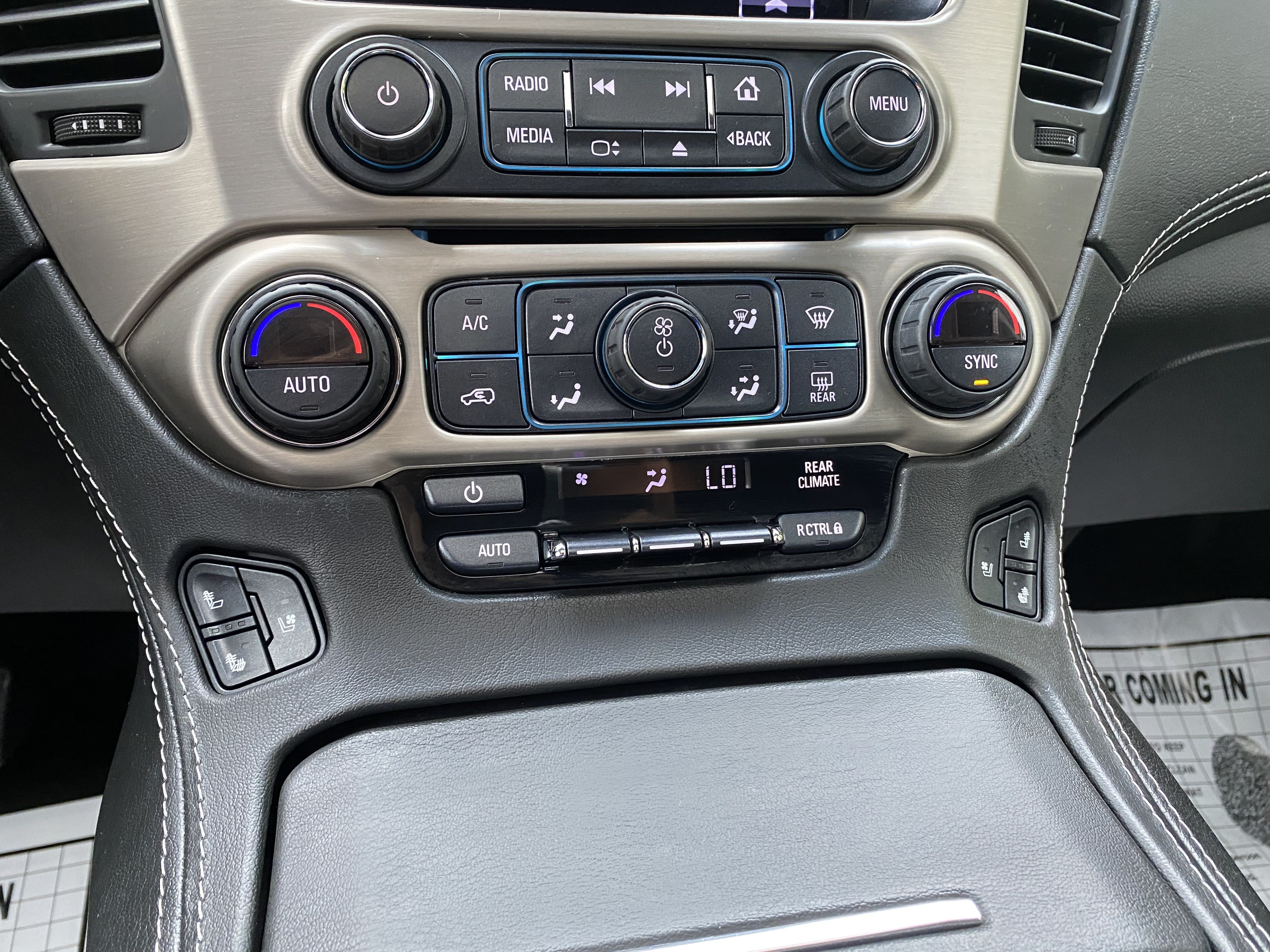 Used 2018 GMC Yukon Denali w/ Denali Ultimate Package AWD/4WD image 31