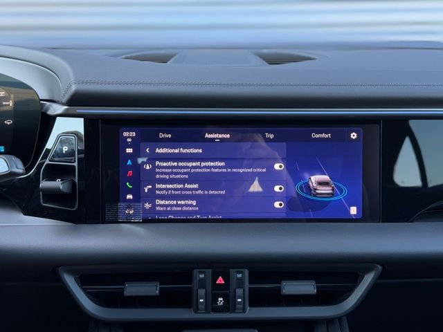 New 2025 Porsche Macan Electric image 28