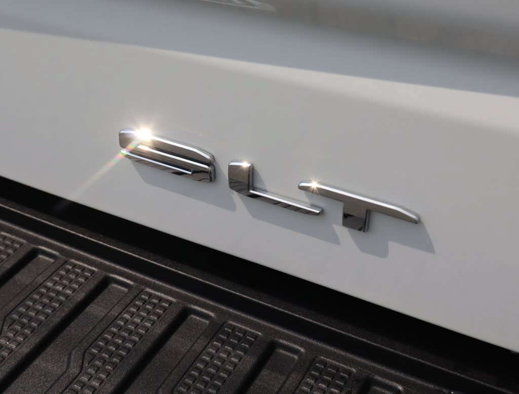 Used 2026 GMC Sierra 1500 SLT AWD/4WD image 55