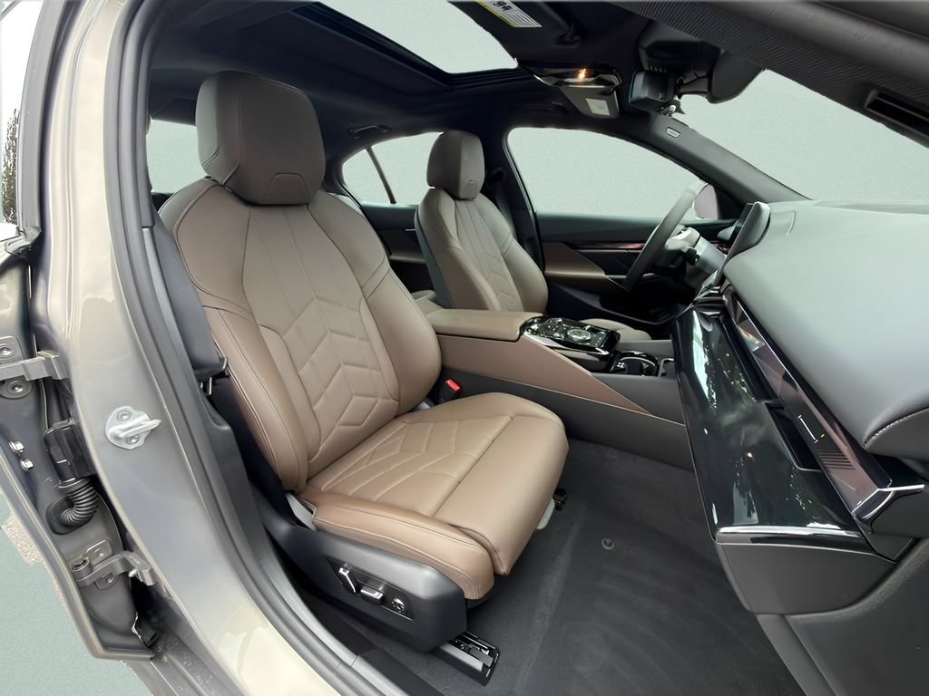 New 2027 BMW i5 eDrive40 AWD/4WD image 23