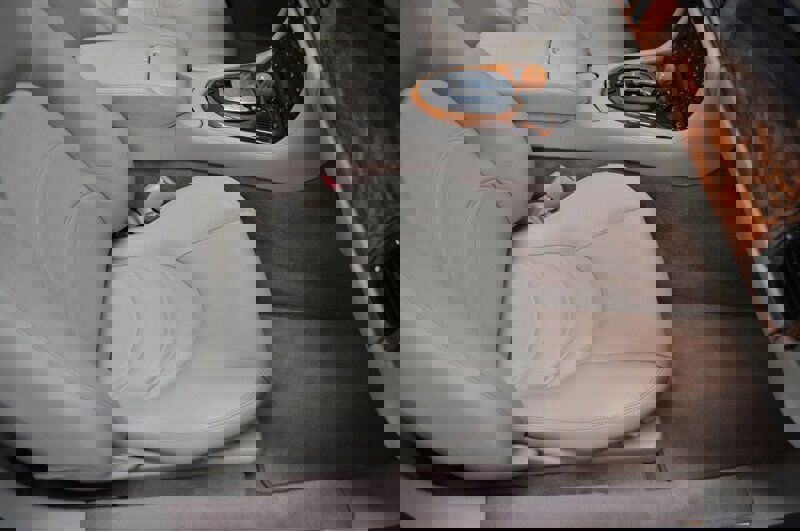 Used 2001 Jaguar XKR Convertible image 19