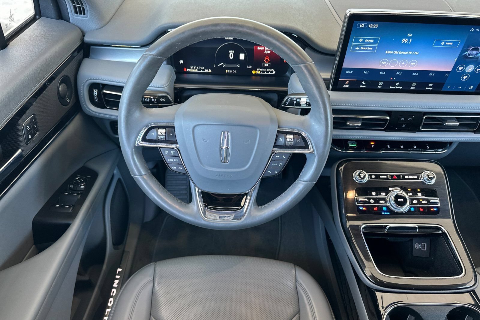 Used 2023 Lincoln Nautilus Reserve w/ Luxury Package FWD image 13