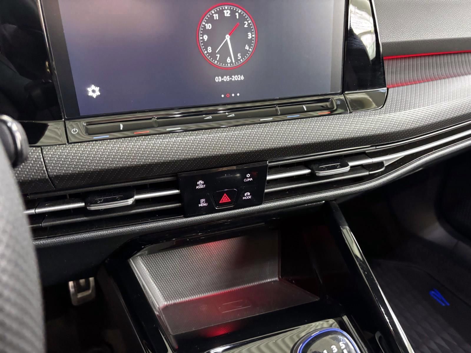 Used 2024 Volkswagen Golf R image 20