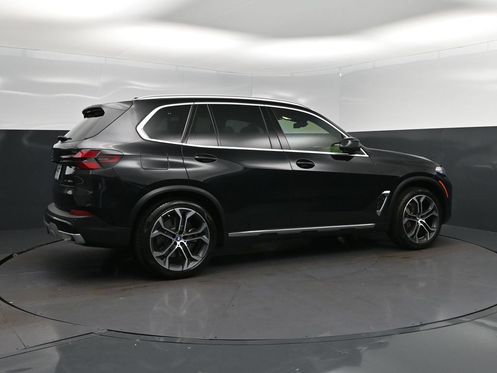 Certified 2024 BMW X5 xDrive50e w/ Premium Package AWD/4WD image 8