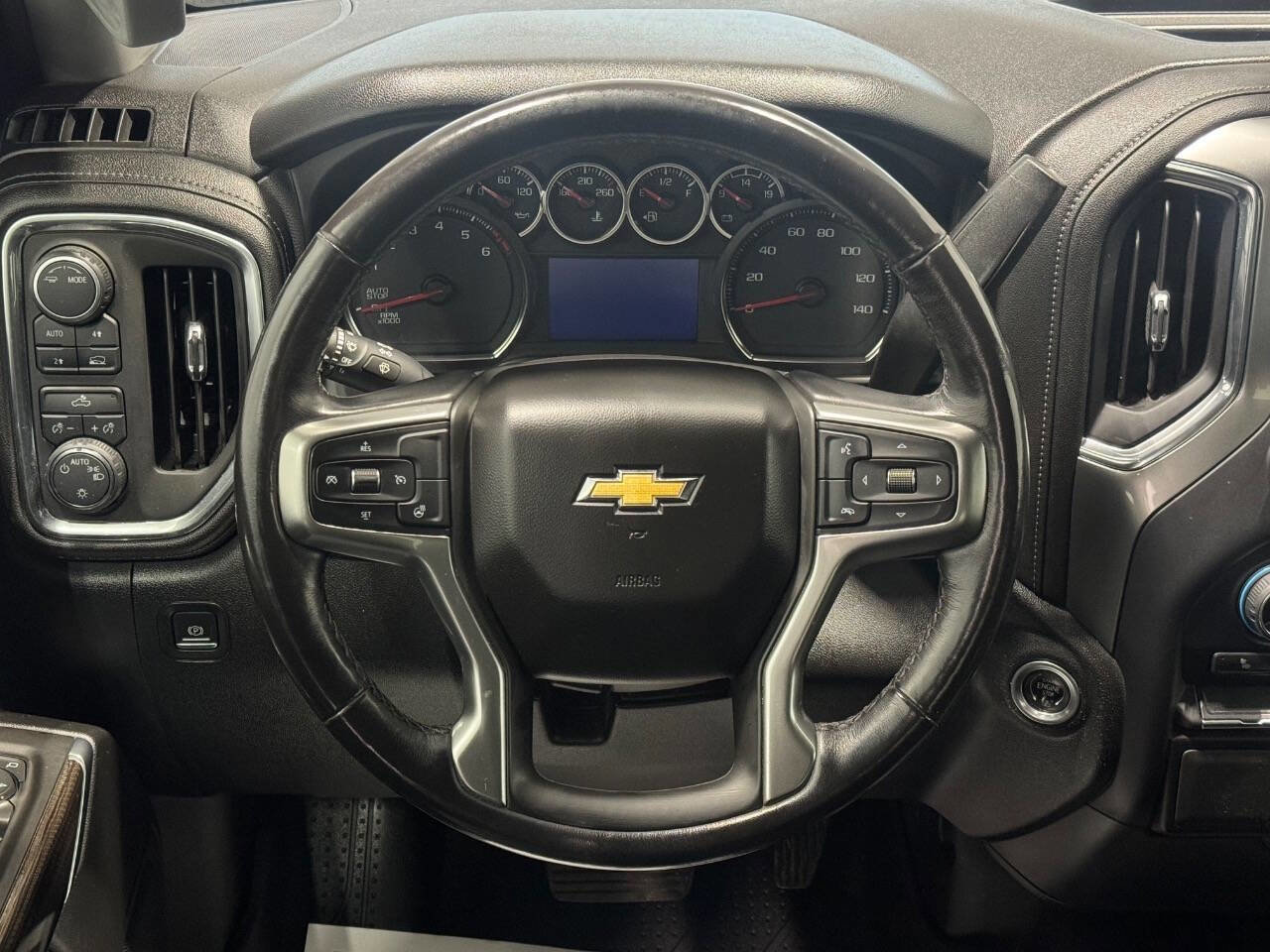 Used 2021 Chevrolet Silverado 1500 LT image 28