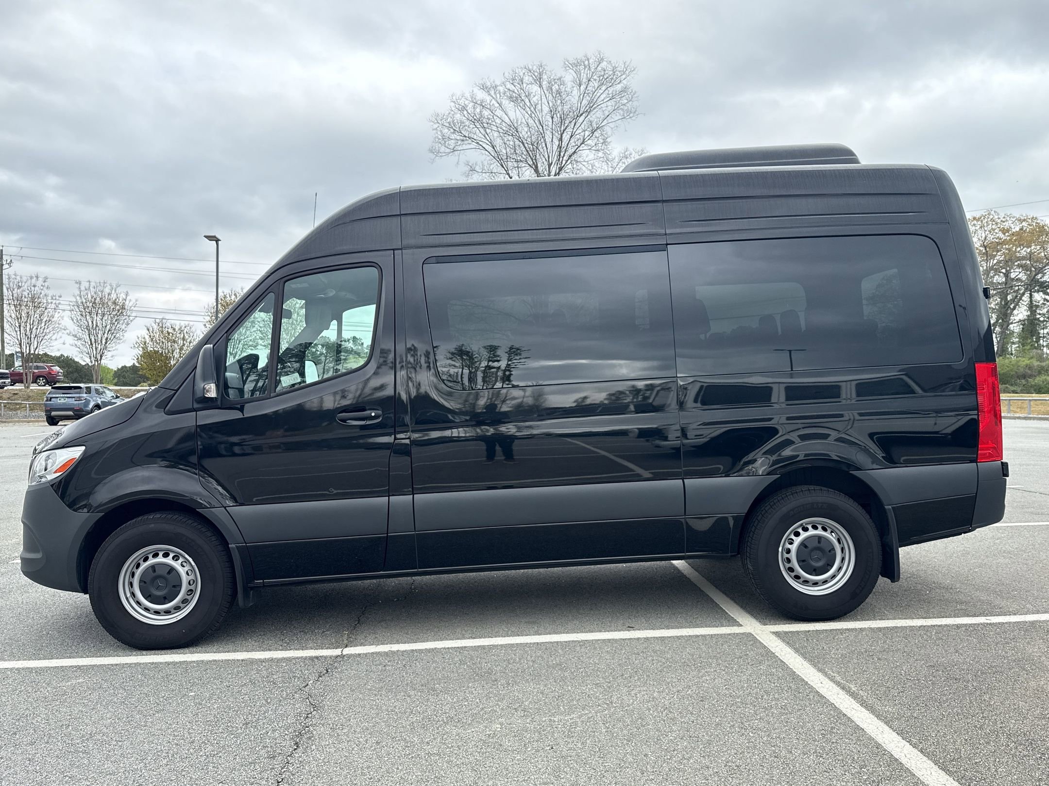 Used 2024 Mercedes-Benz Sprinter 2500 image 2