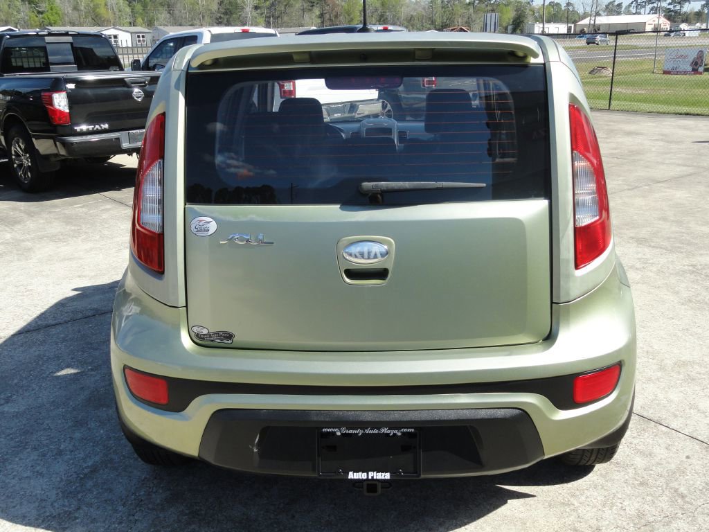 Used 2013 Kia Soul STICK SHIFT! image 4