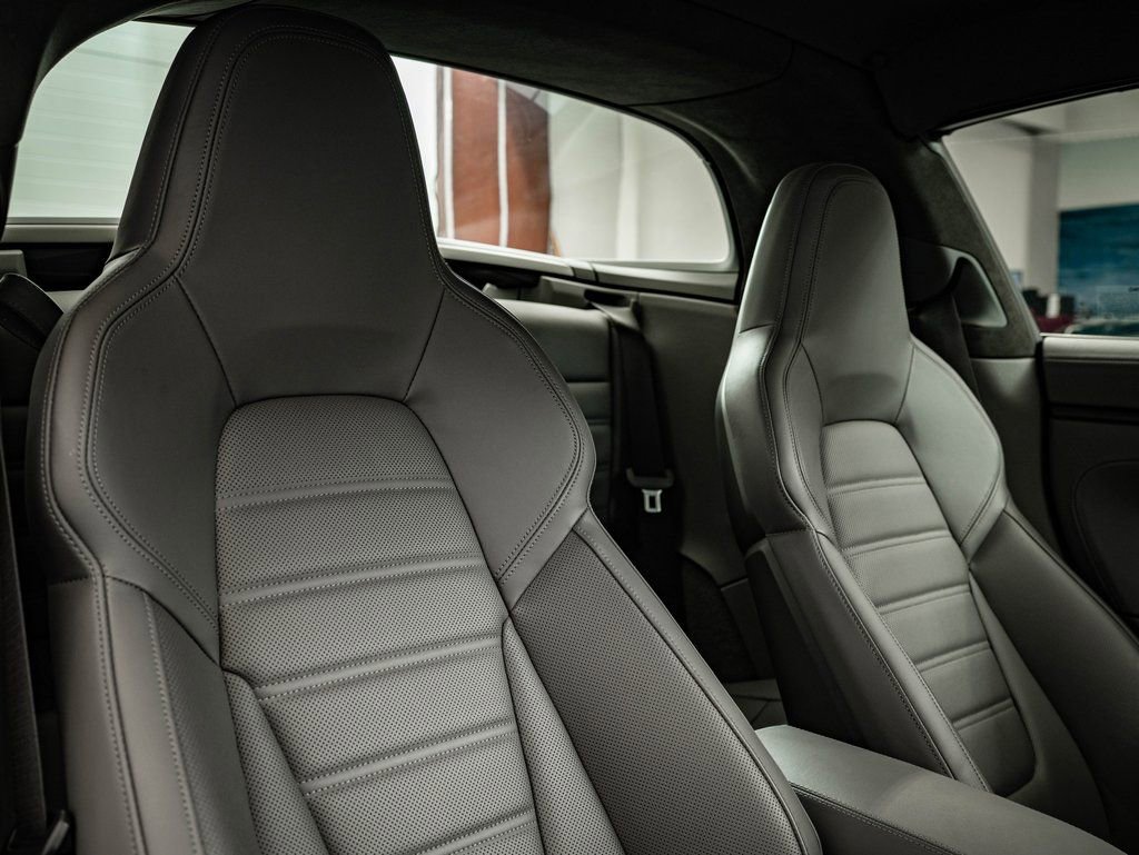 Certified 2022 Porsche 911 Targa 4 GTS image 37