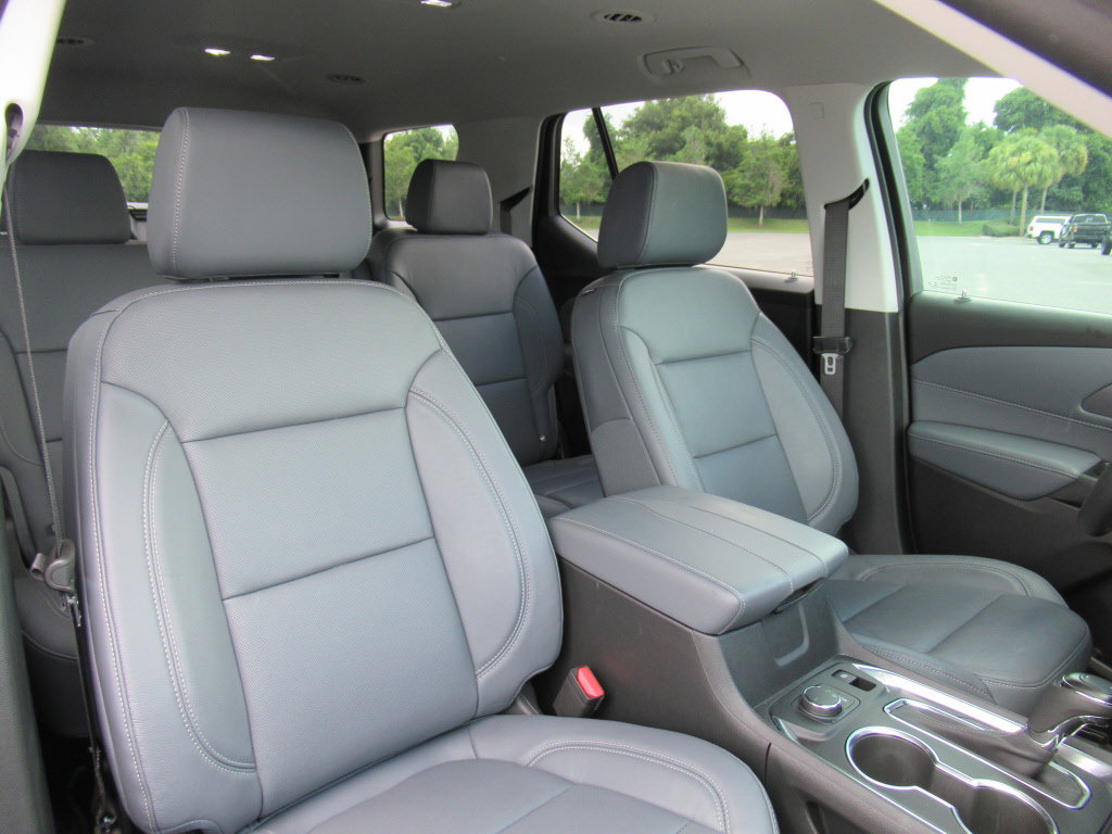 Used 2020 Chevrolet Traverse Premier FWD image 9