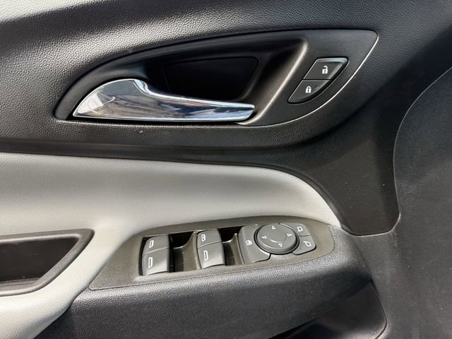 Used 2022 Chevrolet Equinox LS w/ LS Convenience Package FWD image 21