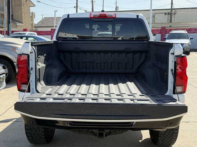 Used 2024 Chevrolet Colorado ZR2 w/ Safety Package AWD/4WD image 33