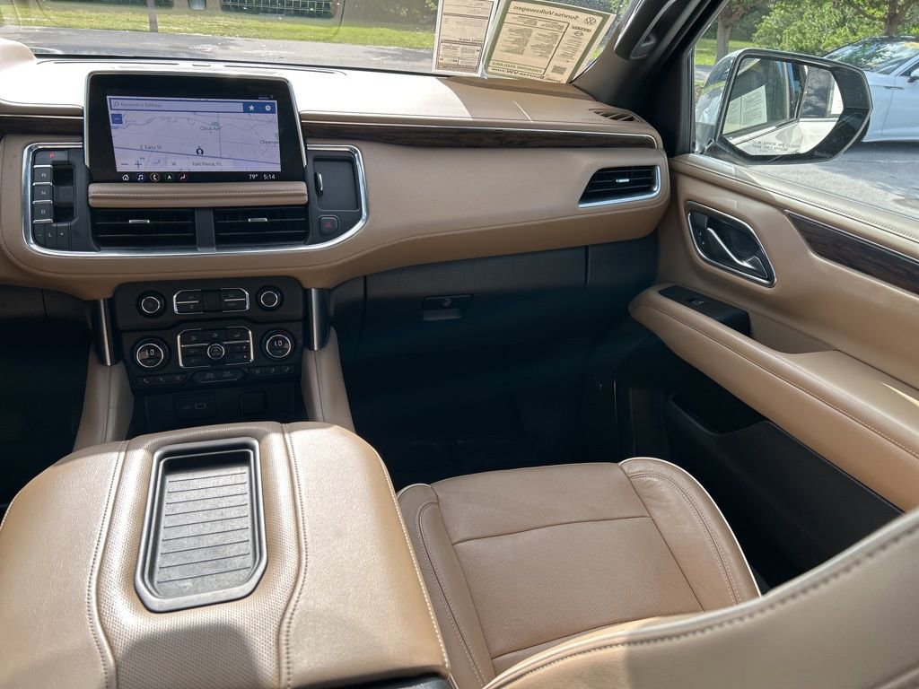 Used 2021 Chevrolet Tahoe Premier w/ Premium Package RWD image 11