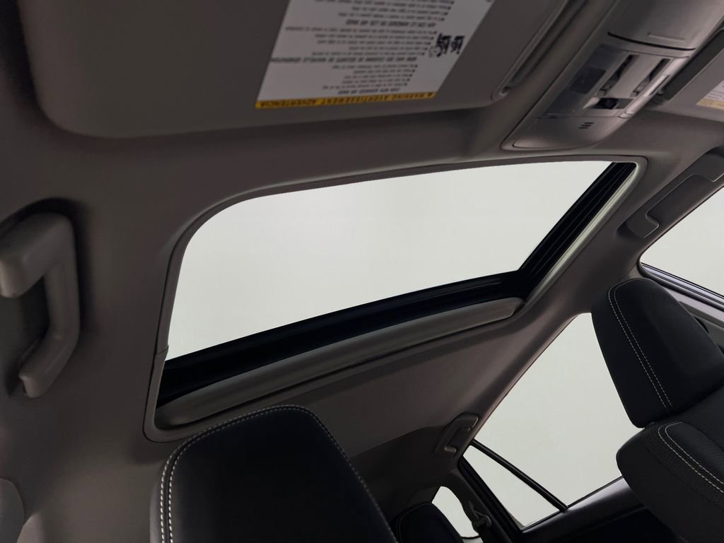 Used 2018 Toyota RAV4 XLE w/ Plus Extra Value Package image 5