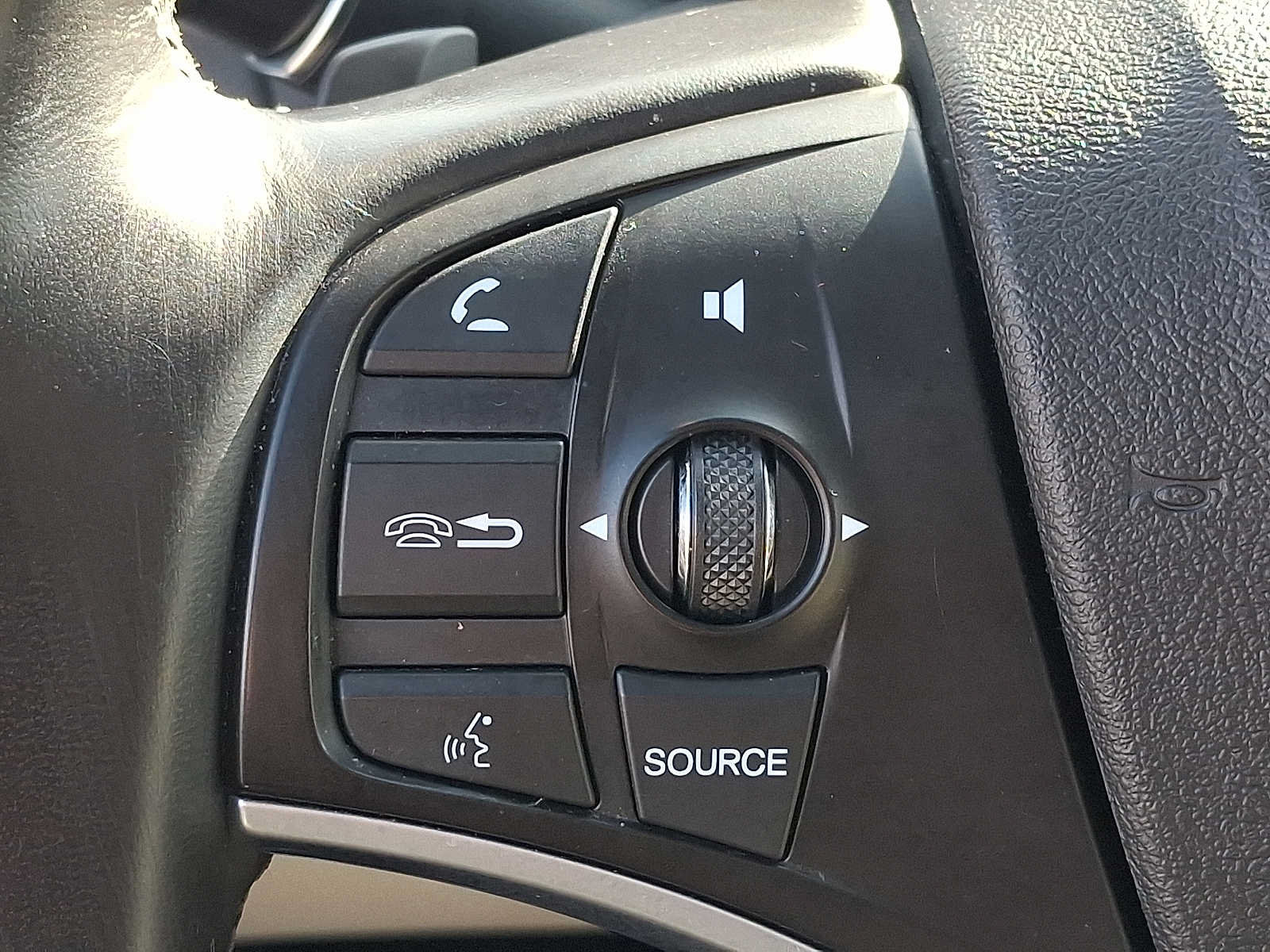 Used 2019 Acura MDX w/ Tech & Entertainment Pkg AWD/4WD image 22