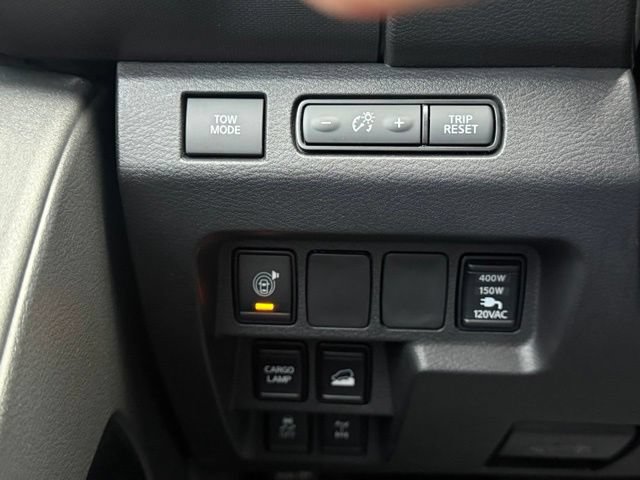 Used 2022 Nissan Frontier PRO-4X w/ Pro-4X Premium Package AWD/4WD image 24