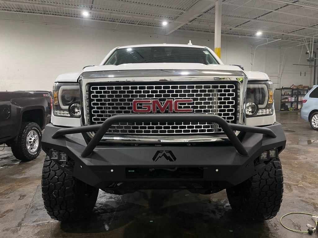 Used 2015 GMC Sierra 2500 Denali w/ Duramax Plus Package image 2