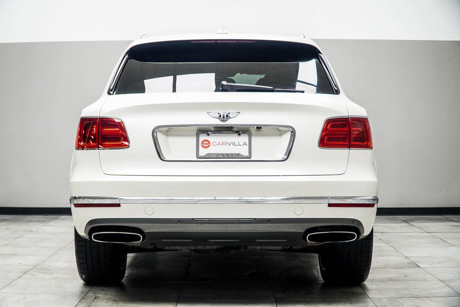 Used 2017 Bentley Bentayga image 12