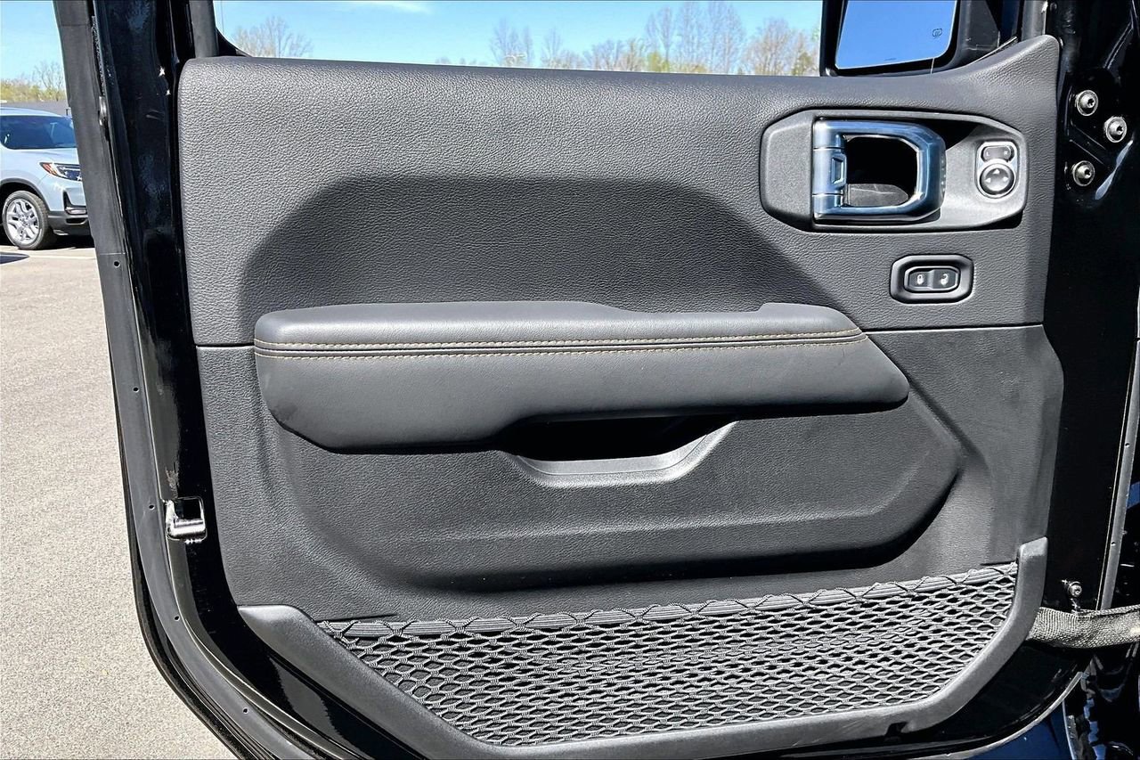 New 2026 Jeep Wrangler Sahara AWD/4WD image 27