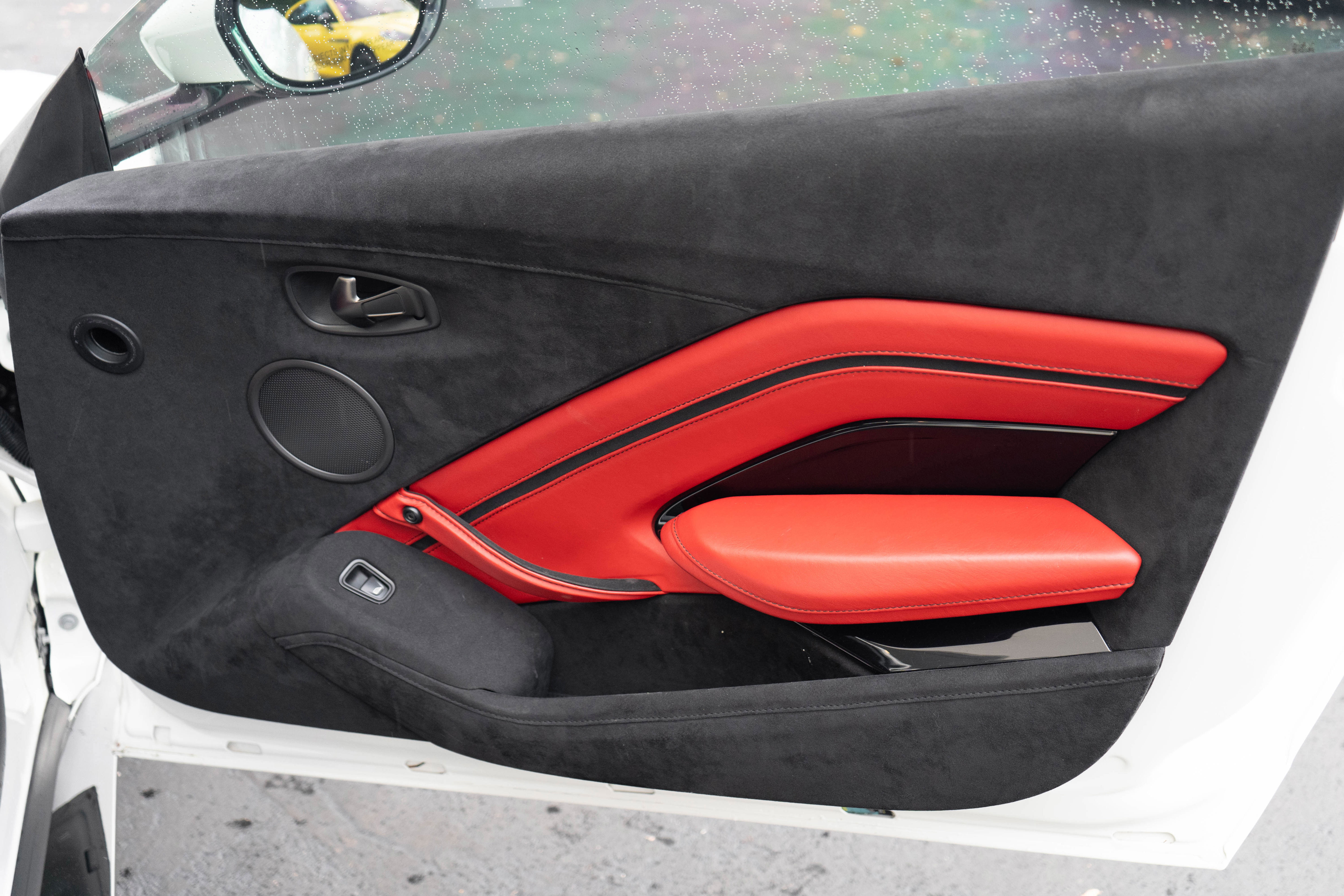 Used 2020 Aston Martin V8 Vantage Coupe image 27