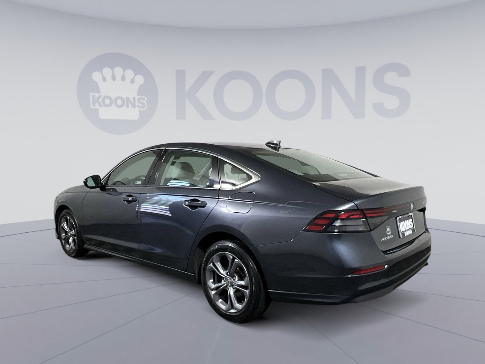 Used 2023 Honda Accord EX image 8