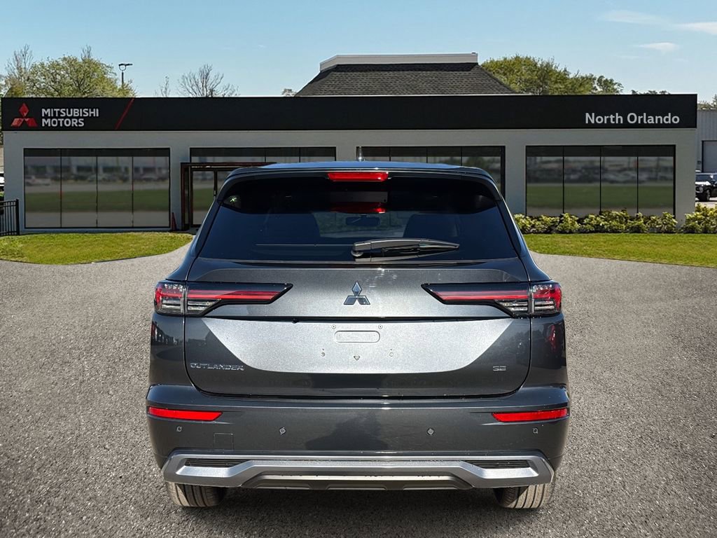 New 2026 Mitsubishi Outlander SEL image 5