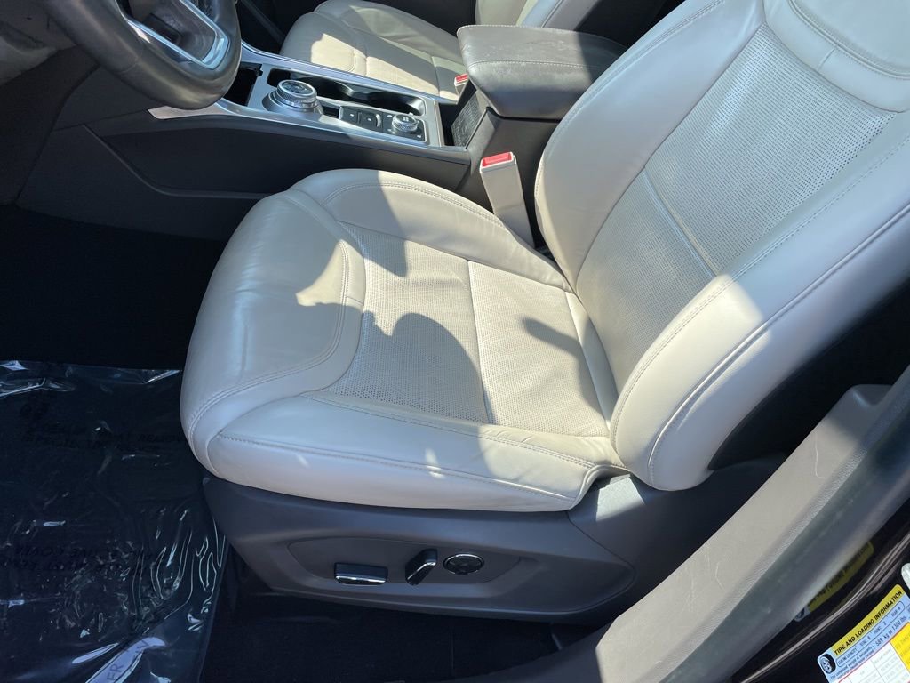 Used 2020 Ford Explorer Platinum w/ Premium Technology Package image 8