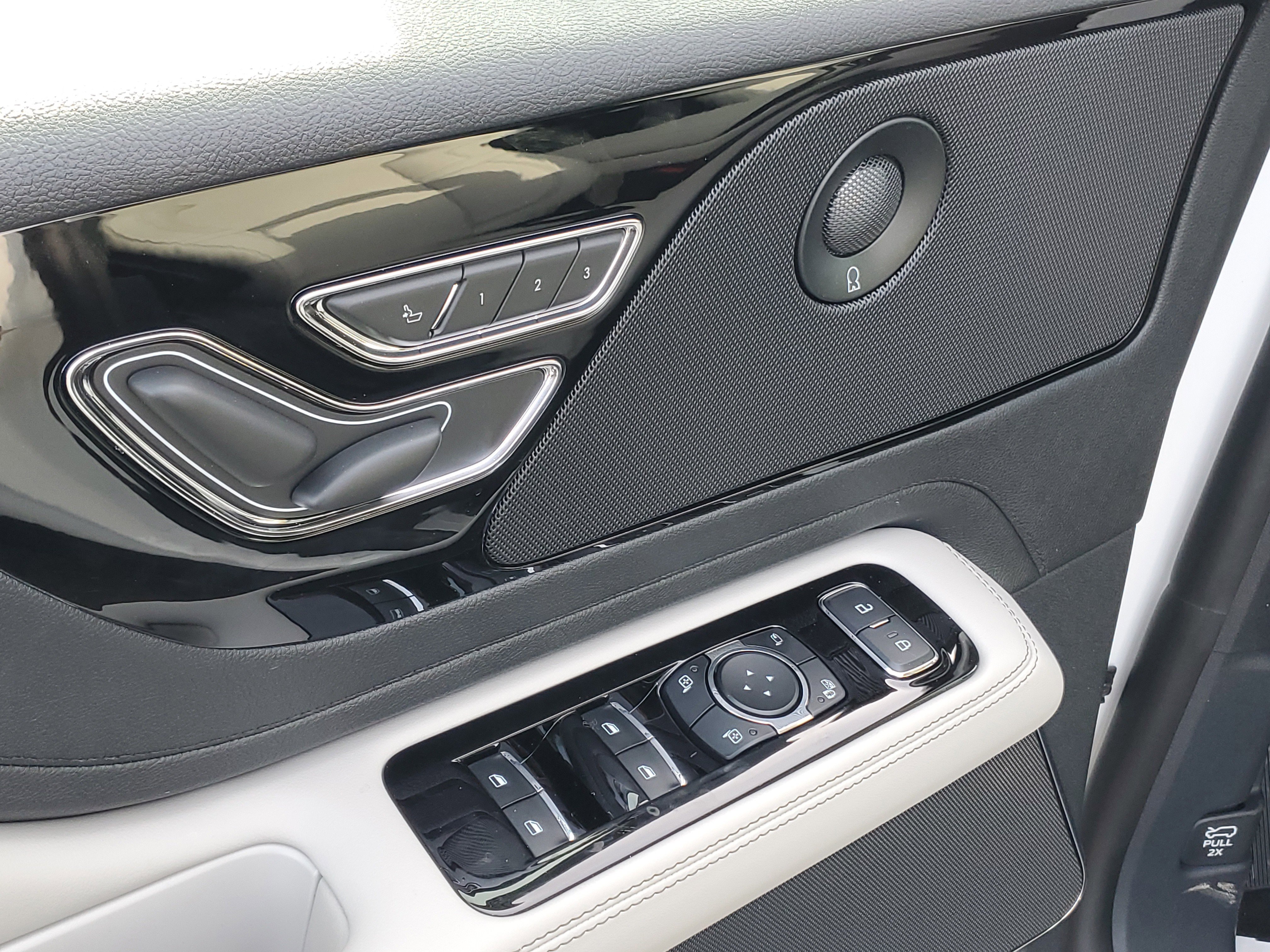 New 2026 Lincoln Aviator Reserve image 9