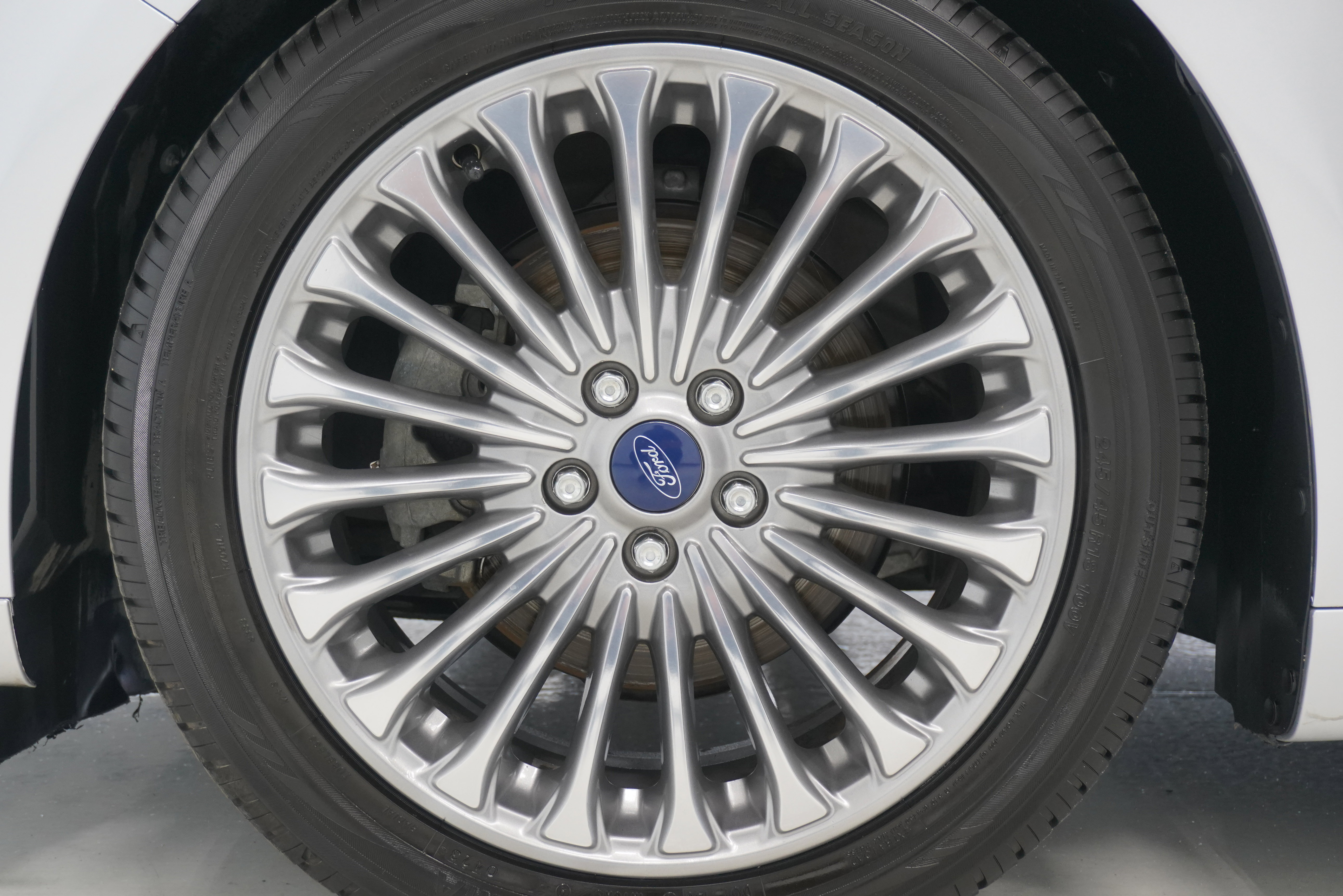 Used 2013 Ford Fusion Titanium FWD image 28