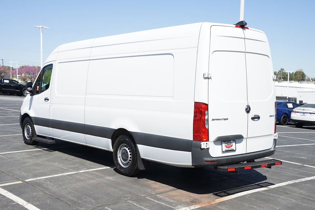 Used 2024 Mercedes-Benz Sprinter 2500 image 6