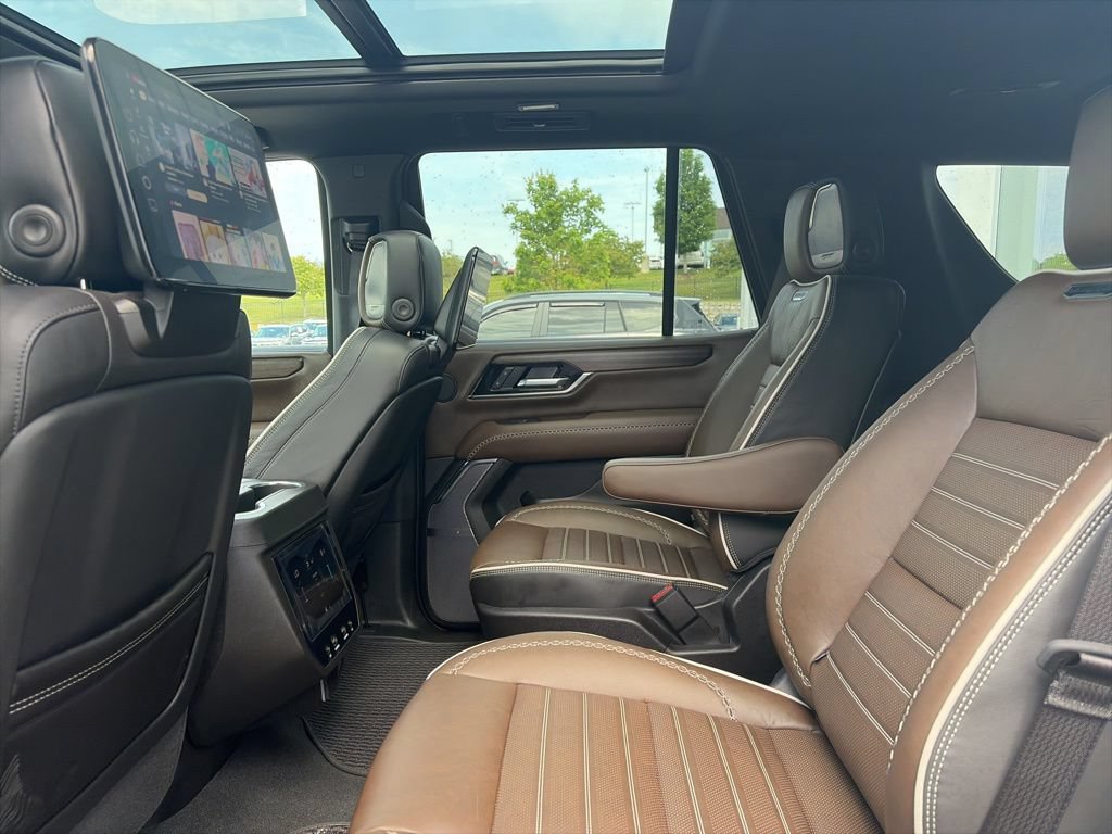 Used 2026 GMC Yukon Denali Ultimate AWD/4WD image 28