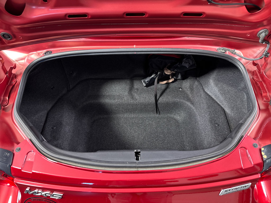 Used 2016 MAZDA MX-5 Miata Grand Touring RWD image 9
