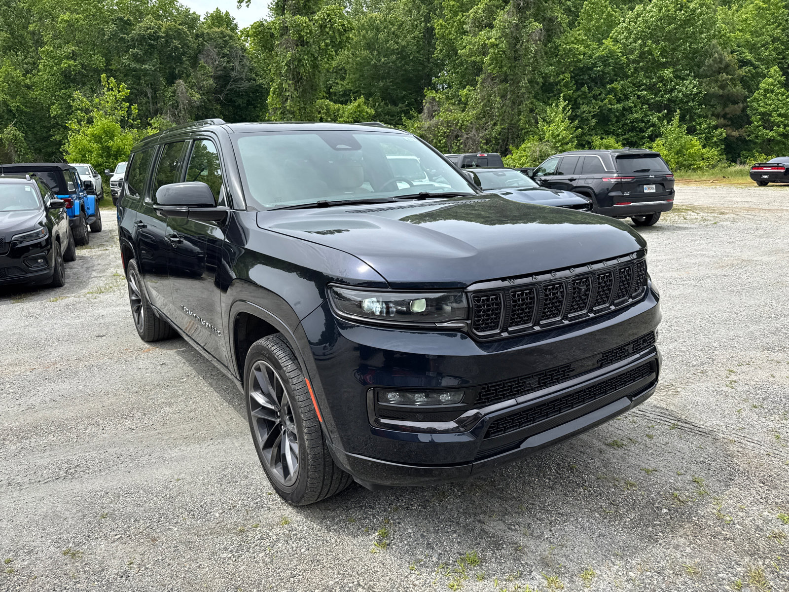 Certified 2025 Jeep Grand Wagoneer L Series III w/ Quick Order Packagew 28T AWD/4WD image 5
