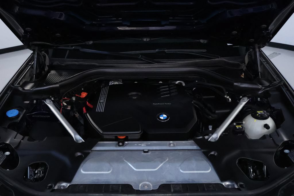 Used 2022 BMW X4 xDrive30i AWD/4WD image 32