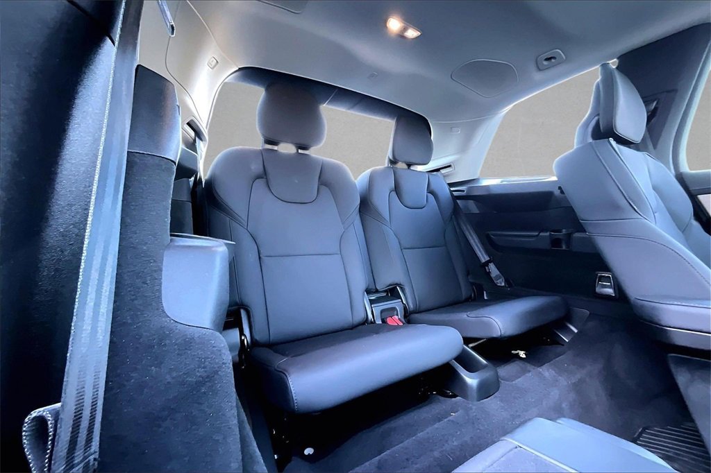 Certified 2026 Volvo XC90 B6 Plus w/ Protection Package Premier image 26