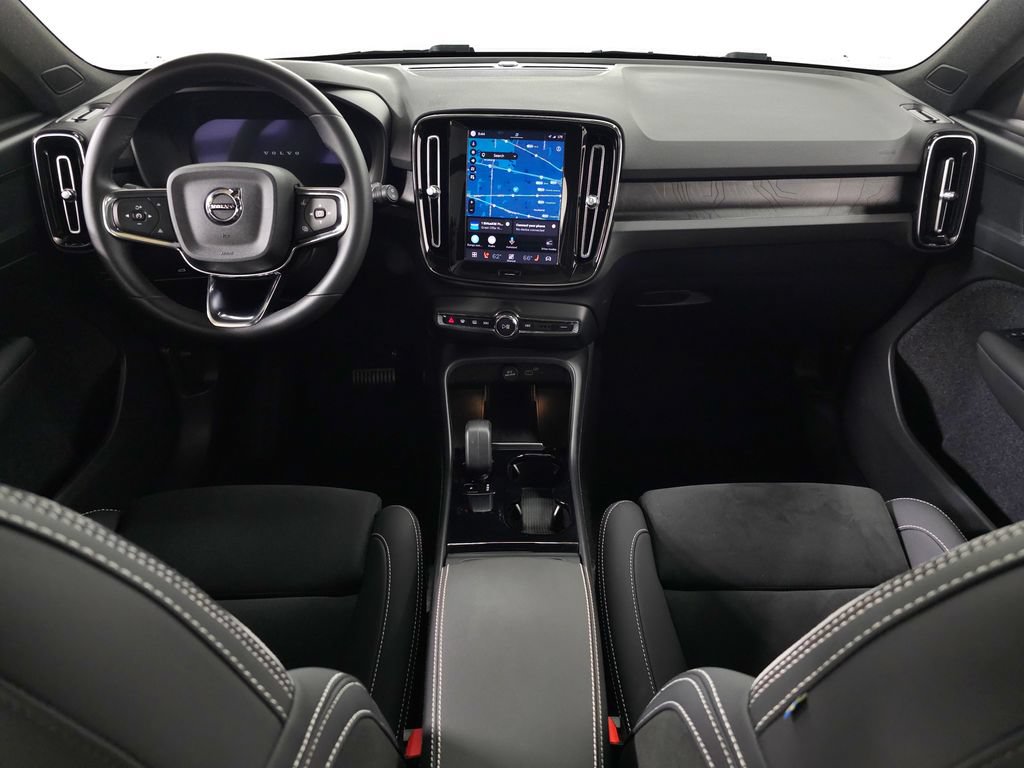 Used 2023 Volvo XC40 Recharge Plus w/ Protection Package Premier AWD/4WD image 14