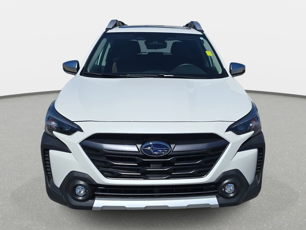 Used 2025 Subaru Outback Touring AWD/4WD image 2