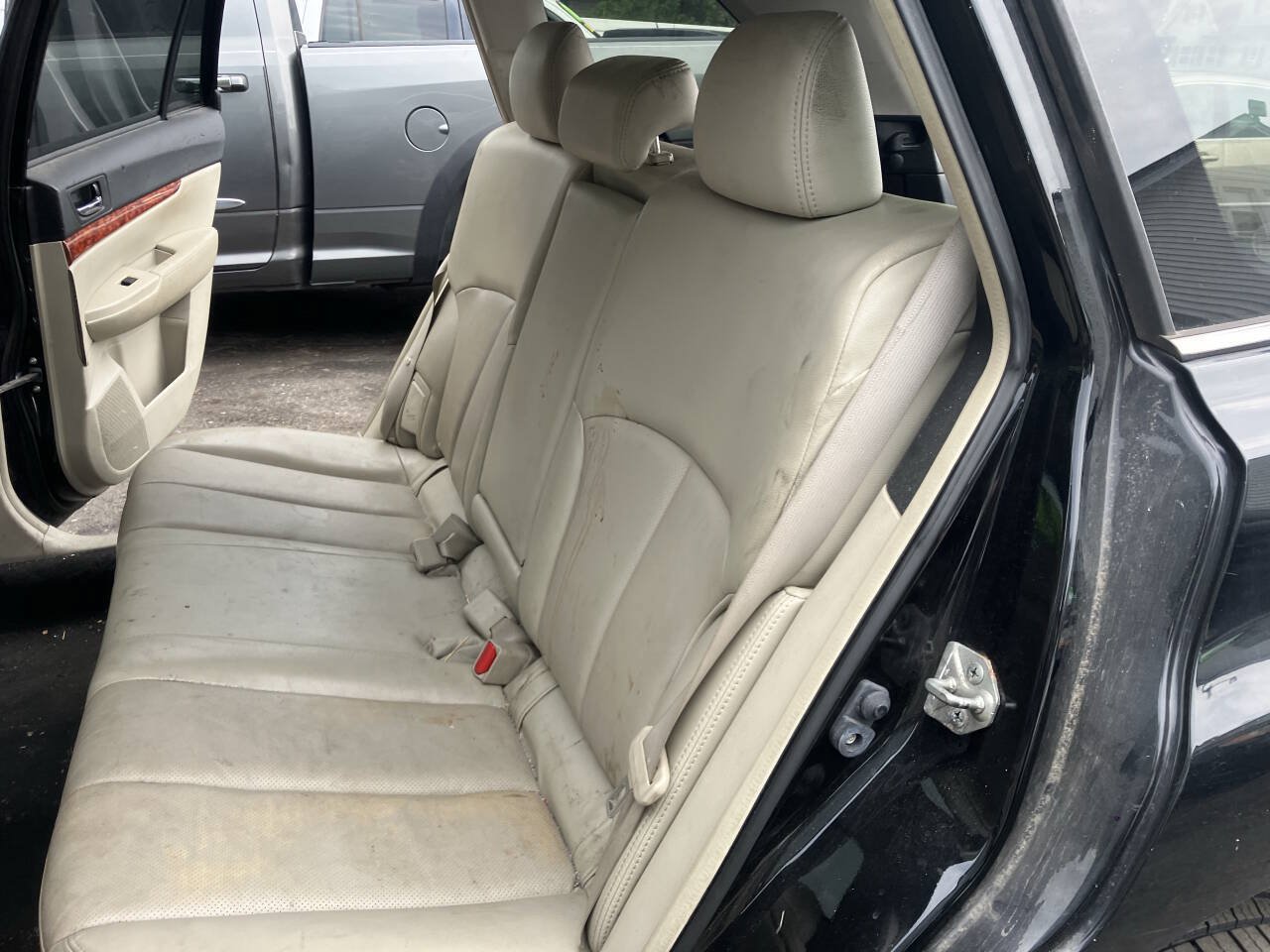 Used 2010 Subaru Outback 3.6R Limited AWD/4WD image 26