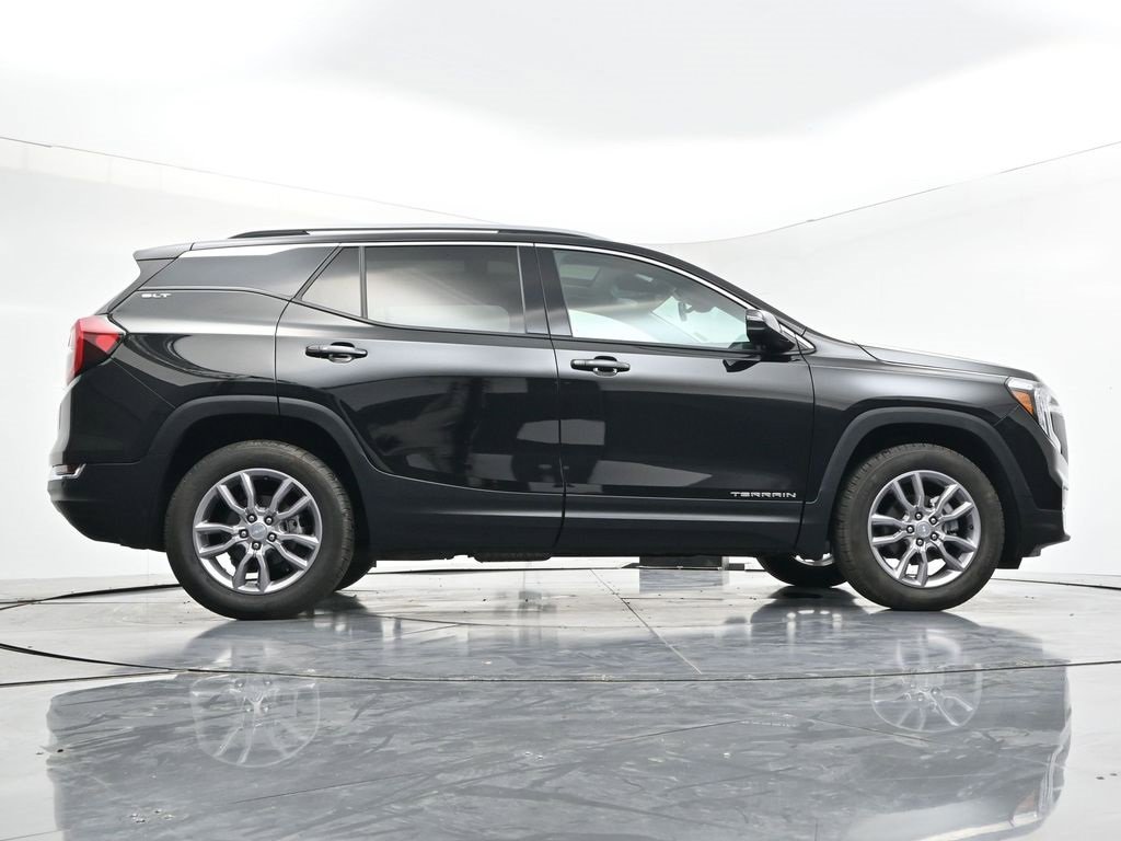 Certified 2024 GMC Terrain SLT w/ Infotainment Package II image 31