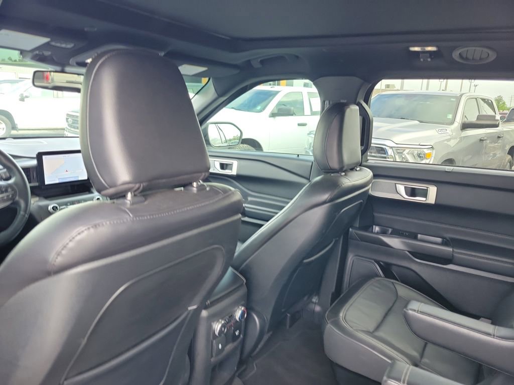 Used 2020 Ford Explorer Limited w/ Class III Trailer Tow Package image 31