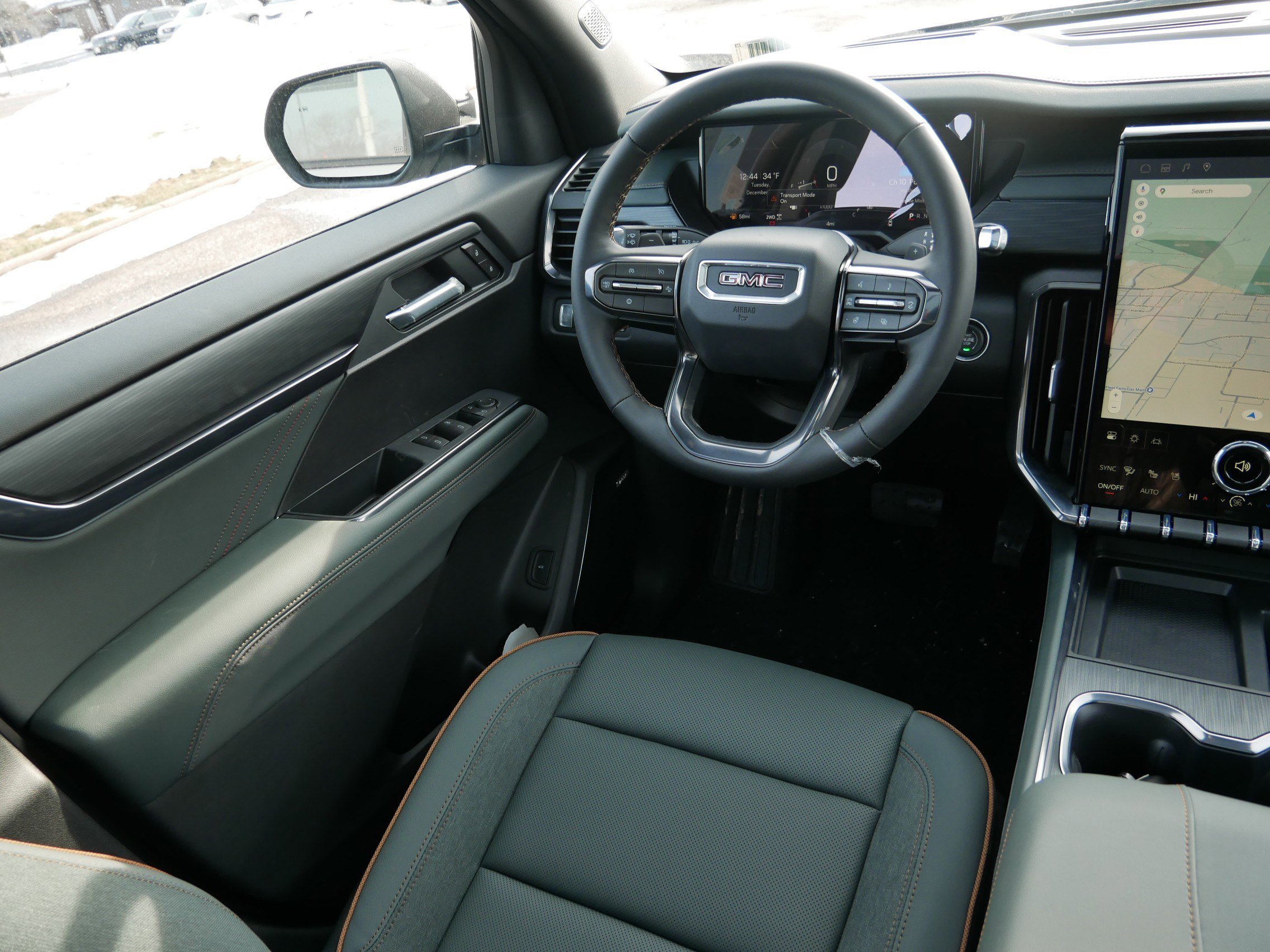 New 2026 GMC Acadia AT4 w/ Luxury Package image 13